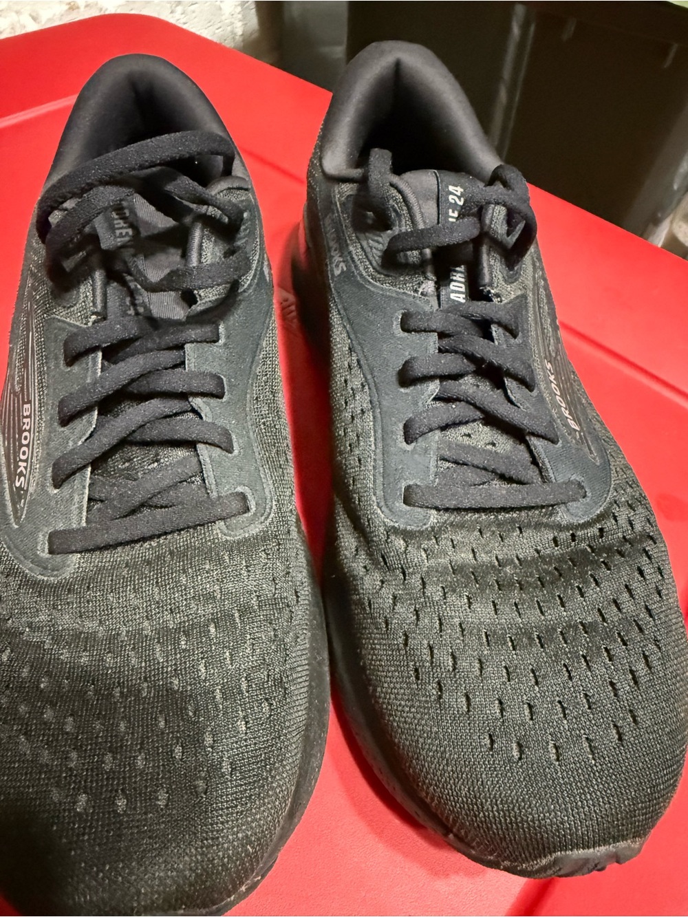 Brooks Men's Black Athletic Running Shoes